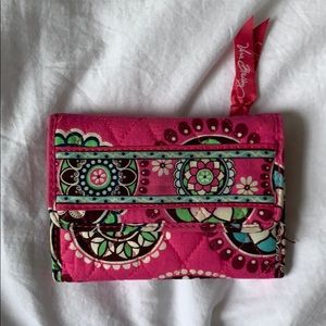 Vera Bradley Wallet in Cupcakes Pink